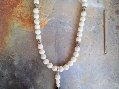 Stoer & trendy natuurstenen ketting